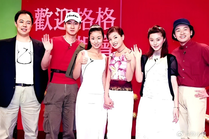 Ảnh cũ cách đây 26 năm chứng minh đẳng cấp bất bại của Triệu Vy, Phạm Băng Băng cũng không sánh bằng Ảnh 2