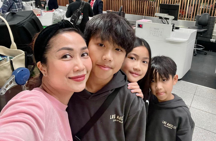 Ốc Thanh Vân để quên điện thoại trên máy bay.