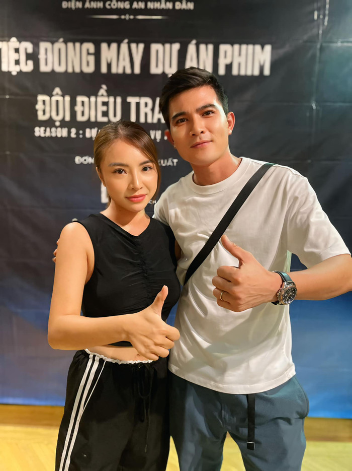 Liên Tít và Quang Sự tại tiệc đóng máy bộ phim.