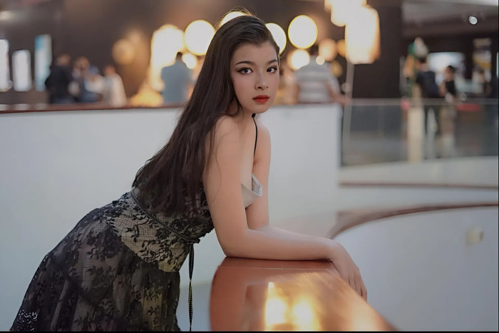 Khi trưởng thành, cô bé theo đuổi phong cách quyến rũ và phá cách, luôn biết cách tạo sự khác biệt và nổi bật.