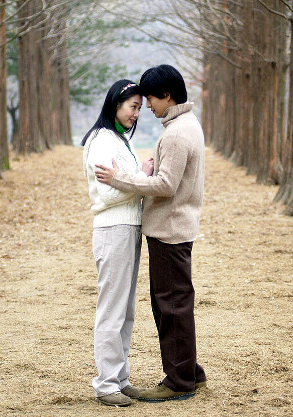 Nam diễn viên từng kết hợp với Choi Jin Woo trong Bản Tình Ca Mùa Đông, trở thành phim ăn khách ở Hàn Quốc.