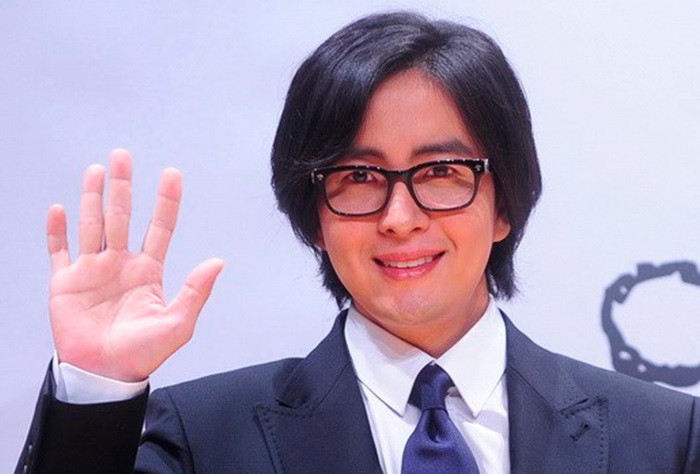 Nam diễn viên hiện sống kín tiếng bên vợ con. 