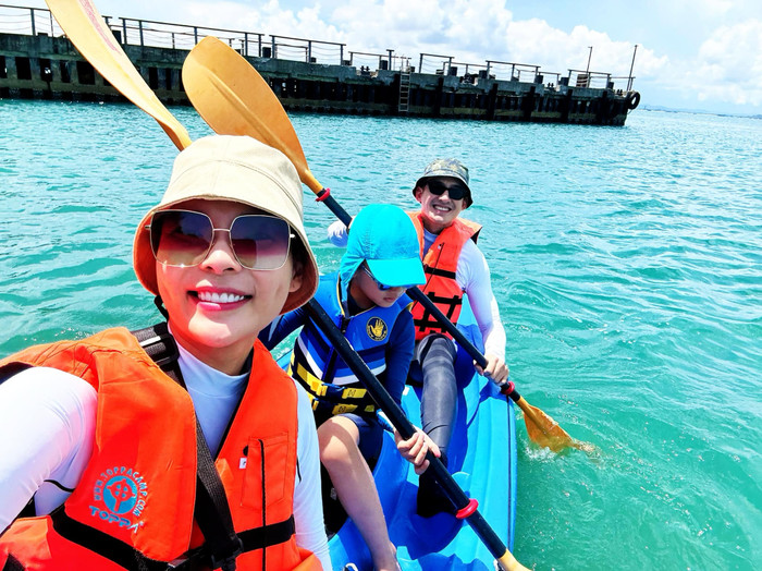 Thuý Diễm tranh thủ thời gian rảnh đưa quý tử đi trải nghiệm nhiều nơi.