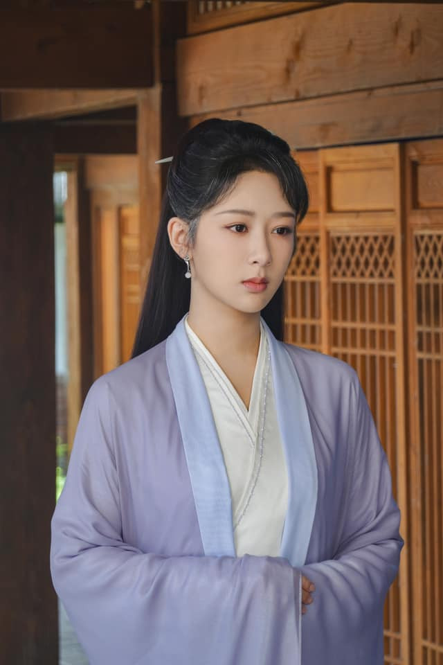 Nhan sắc của Dương Tử thường xuyên bị đem ra bàn tán vì trồi sụt không ổn định. 