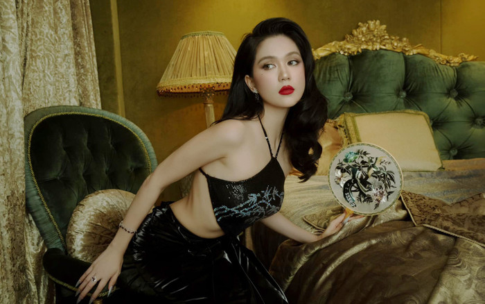 Ngọc Trinh - Từ cát-xê nửa tỷ đồng đến hỗ trợ không chi phí Ảnh 2
