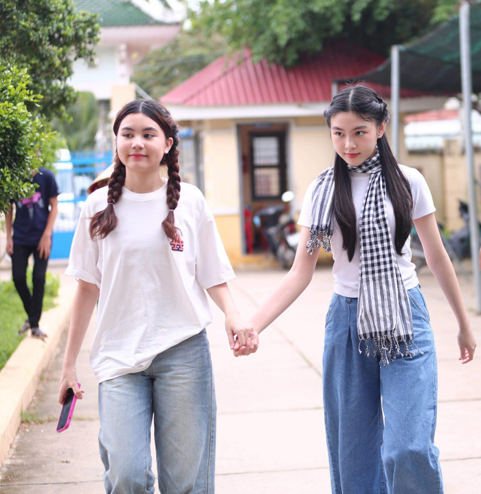 Con gái Quyền Linh đẹp từ ngoại hình lẫn tính cách.