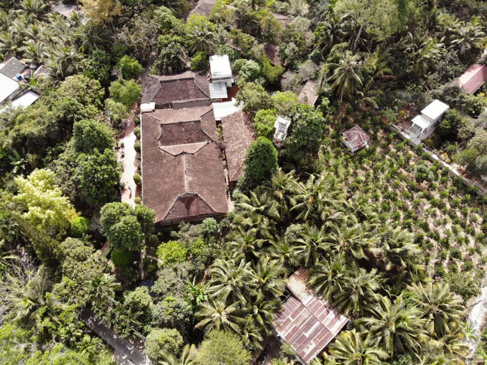 Căn nhà cổ ông Kiệt tọa lạc ở ấp Phú Hòa với diện tích 1.000m2