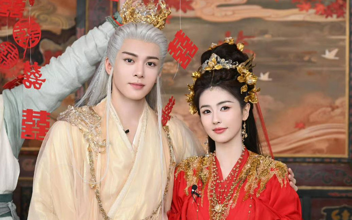 Bạch Lộc được đàn em khen ngợi hết lời vì kính nghiệp Ảnh 2