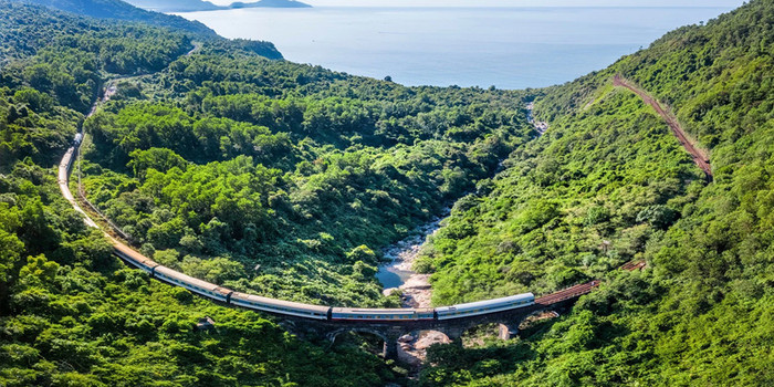 Ngắm nhìn Việt Nam đa sắc màu qua ô kính tàu hỏa Ảnh 3