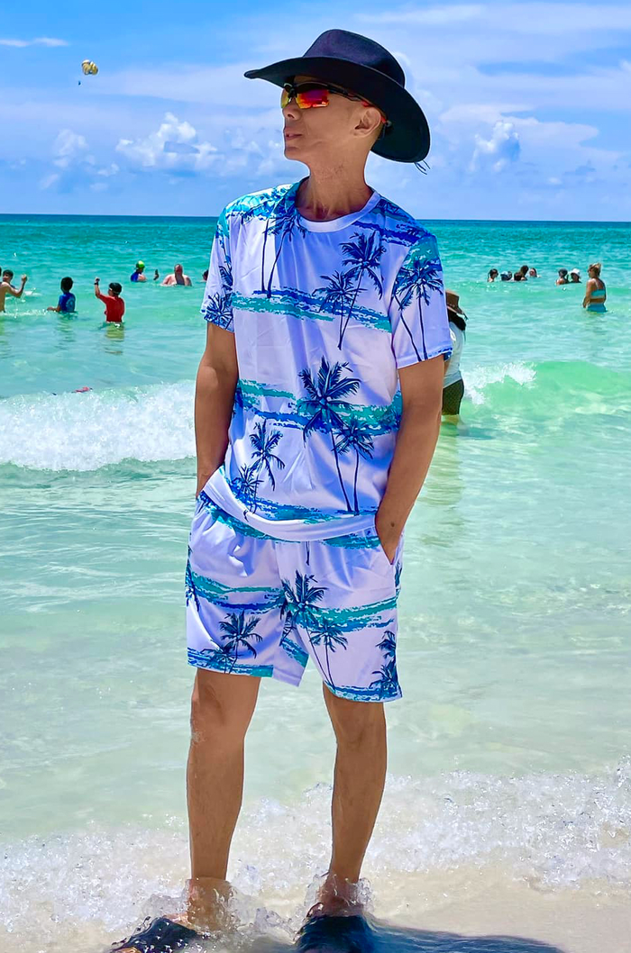 Nam ca sĩ xuất hiện với diện mạo hốc hác khiến khán giả bất ngờ.