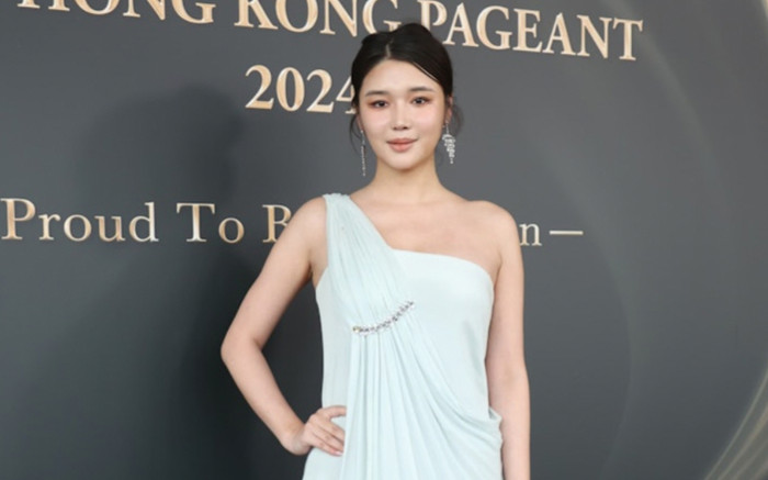 Người đẹp thi hoa hậu có vòng một chạm mốc 100 cm Ảnh 2