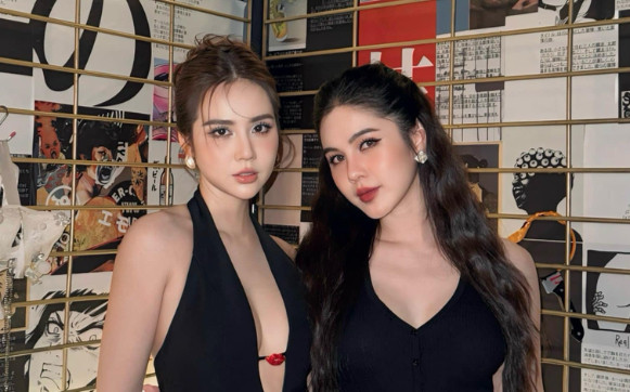 Huyền Lizzie xinh đẹp kiểu 'hướng nội', lấp ló khoe thân hình bốc lửa Ảnh 2