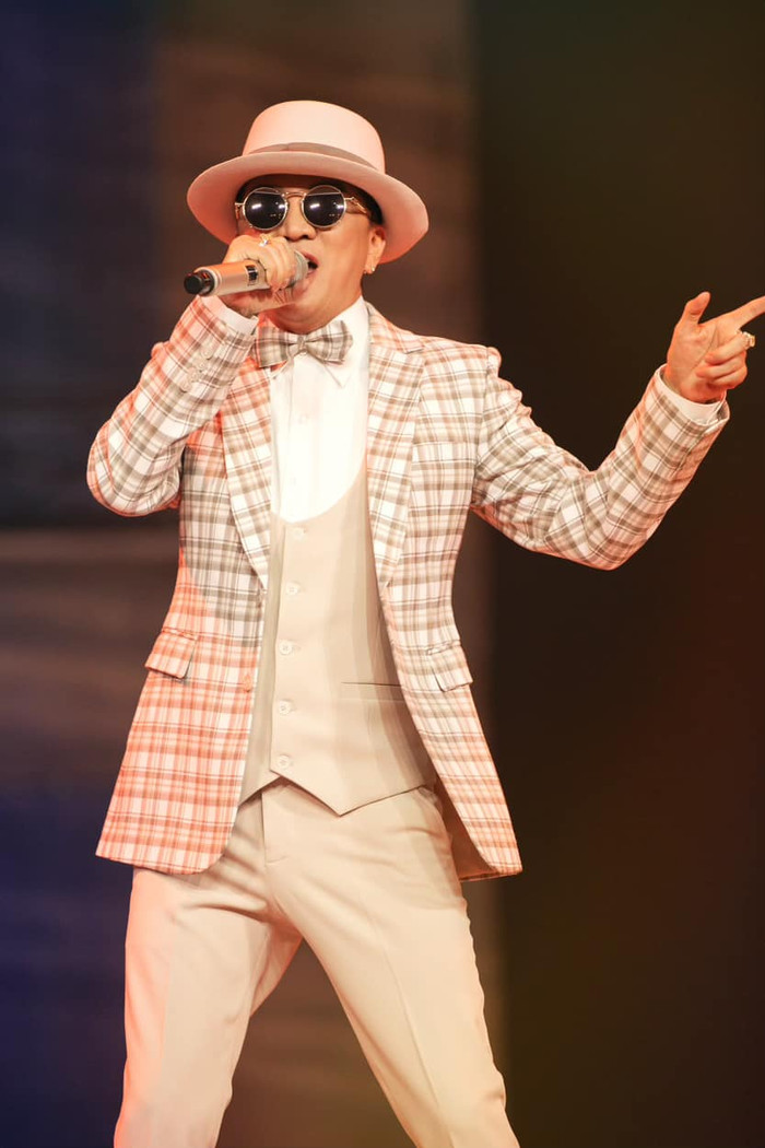 Song ca cùng fan nhí, điều gì khiến Đàm Vĩnh Hưng phải 'than trời'? Ảnh 3