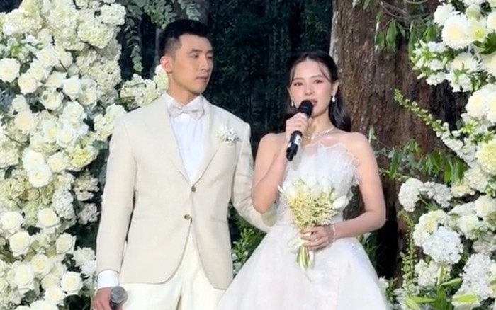 Lộ video Midu phát biểu trong hôn lễ mật, ông xã thiếu gia có hành động gây chú ý Ảnh 2