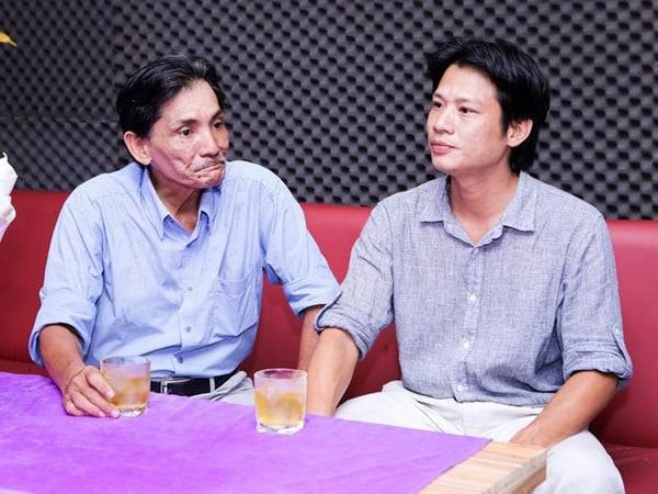 Thương Tín và con trai lớn