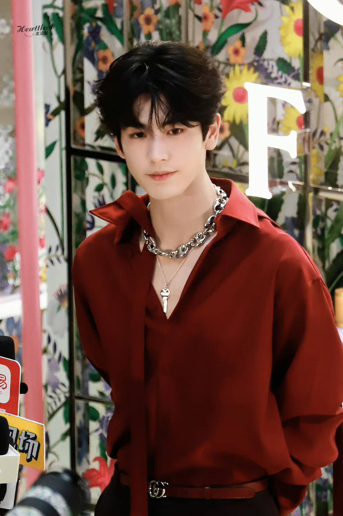 Anh chàng được khen đẹp chẳng kém cạnh Tiêu Chiến - La Vân Hi