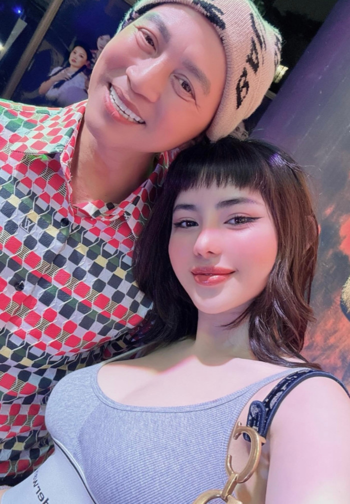 Thời gian qua, Thuỷ Tiên vừa kinh doanh để trang trải cuộc sống và lo cho anh trai đang trong thời gian thi hành án.