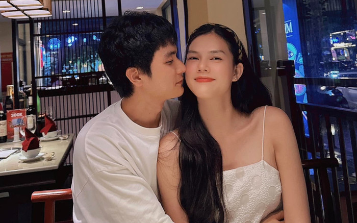 Ngọc Trinh đi làm sau khi mang thai con đầu lòng Ảnh 2