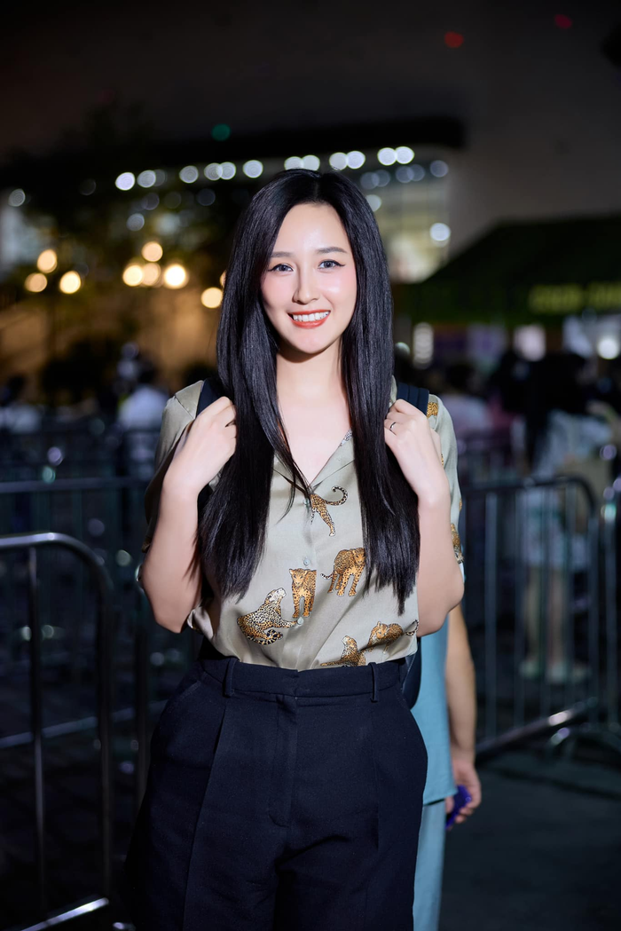 Mai Phương Thúy bắt đầu để lộ ảnh đeo nhẫn ở ngón áp út từ tháng 5/2024.