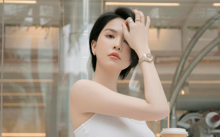 Ngọc Trinh cắt tóc ngắn, hoá thân theo phong cách Y2K Ảnh 2