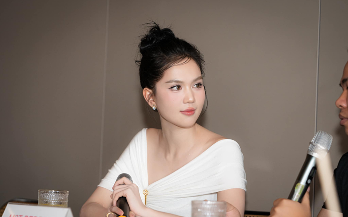 Ngọc Trinh ngày càng ra dáng doanh nhân thành đạt, giỏi giang. Ảnh: FBNV