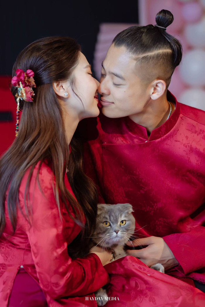 Cặp đôi tổ chức ăn hỏi sau 2 năm hẹn hò