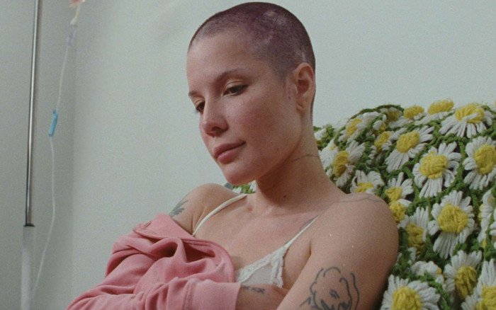 Halsey hối hận khi quay trở lại với âm nhạc? Ảnh 2