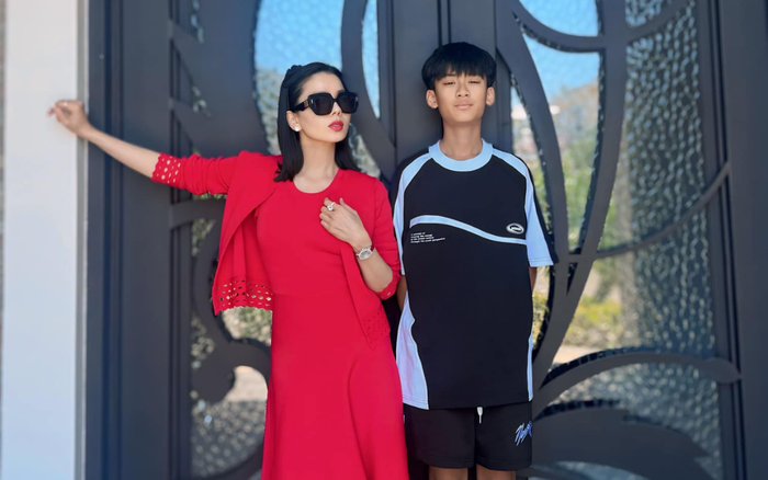 Khi con trai được nghỉ hè hoặc có thời gian rảnh, Lệ Quyên thường đưa quý tử đi cùng. Ảnh: FBNV