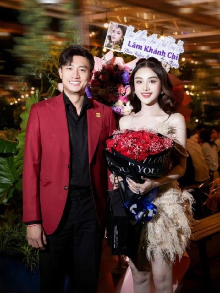 Tình bạn của cả 2 khiến dân tình ngưỡng mộ.