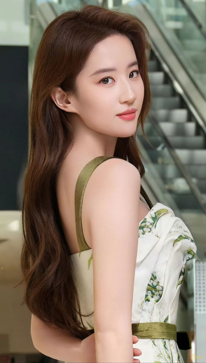 Top 10 nữ diễn viên diễn tốt nhất nửa đầu năm 2024: Lưu Diệc Phi chỉ xếp hạng 6, Triệu Lệ Dĩnh mất hút Ảnh 3