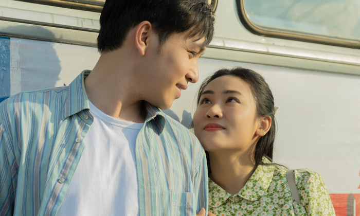 Trúc Mây từng bị nghi phim giả tình thật với Bạch Công Khanh.