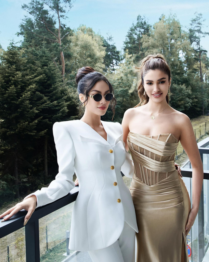 Á hậu Kim Duyên và đương kim Hoa hậu Siêu quốc gia 2023. 