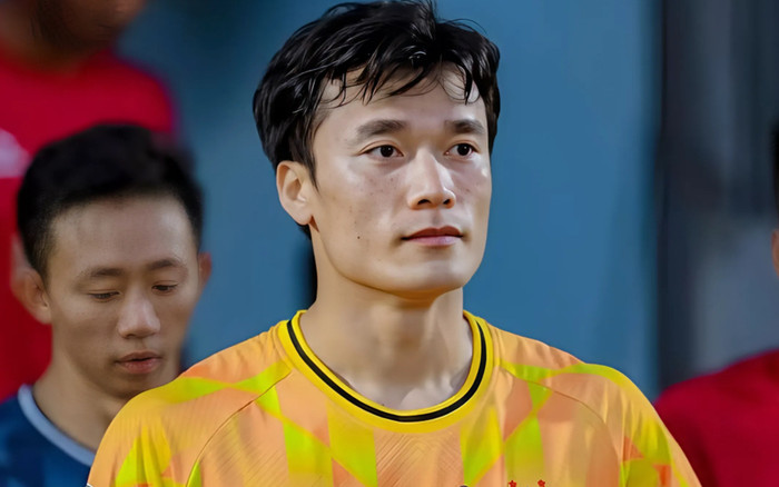 Thủ môn Bùi Tiến Dũng nhận số tiền kỷ lục từ đội bóng của bầu Đức? Ảnh 2