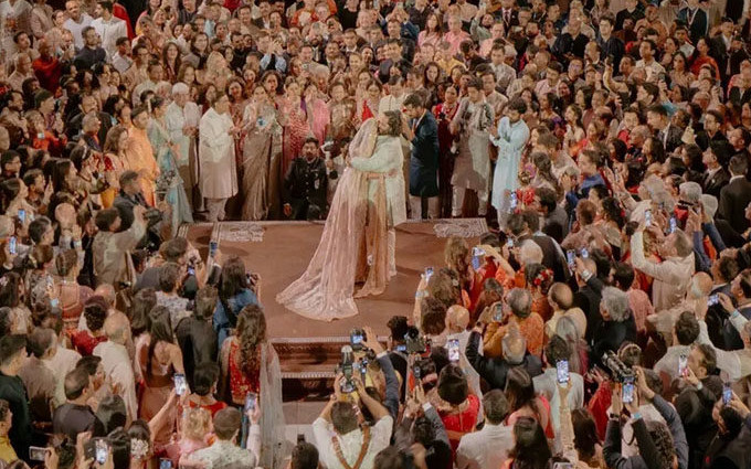 Ca sĩ nào sẽ hát tại đám cưới con trai tỷ phú giàu nhất Châu Á? Ảnh 2