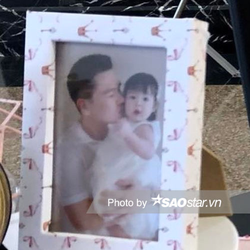 Con gái Đỗ Mỹ Linh sở hữu ngoại hình bụ bẫm, đáng yêu. Cô bé được gọi với tên thân mật là Ti Mướp. Cô bé vừa tròn 1 tuổi. 