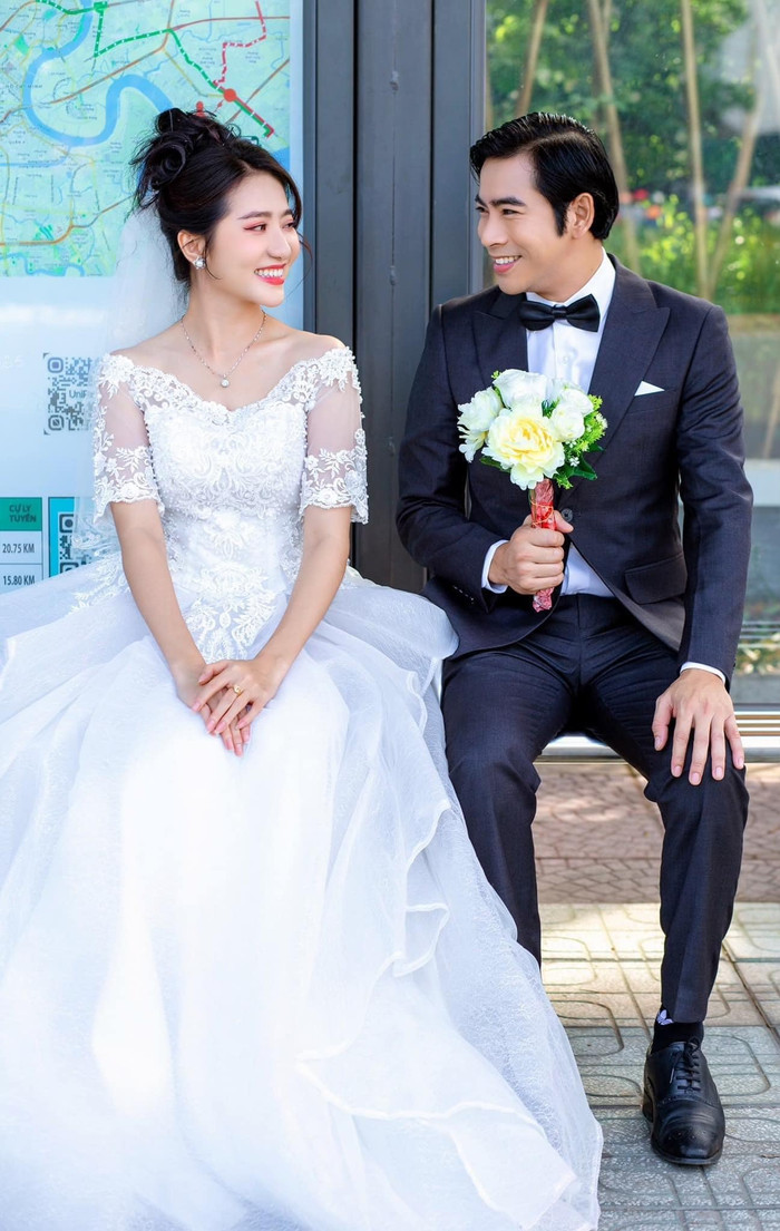 Chồng cũ Ngọc Lan từng khiến khán giả bất ngờ khi khoe ảnh đám cưới. Sự thật, đây là một phân cảnh trong phim mà anh tham gia.