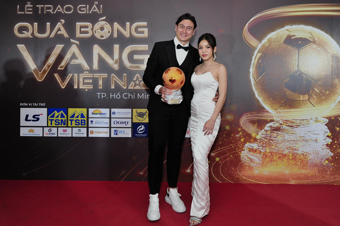 Bạn gái Đặng Văn Lâm nói về chuyện trầm cảm. Ảnh FBNV