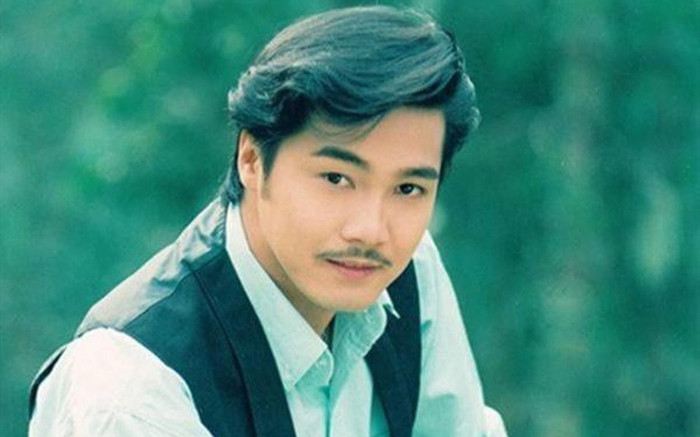 Nam diễn viên nổi tiếng cát xê 60 cây vàng từng phải ngủ nhờ, ăn mì gói, 55 tuổi sống độc thân Ảnh 2