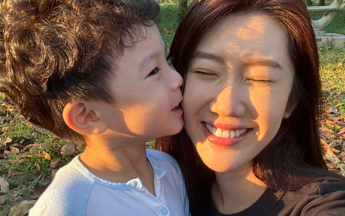 Thuý Ngân hạnh phúc bên 'con trai', diện mạo nhóc tỳ gây chú ý Ảnh 2