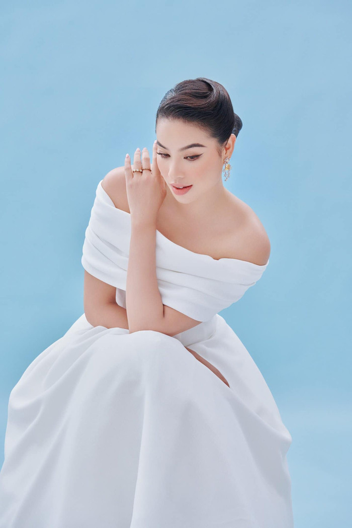 Nhan sắc của cô vẫn đẹp bất bại dù ở ngưỡng U40.