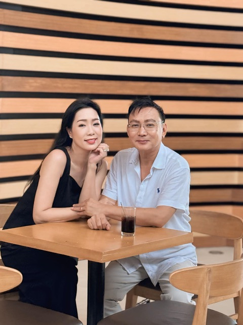Không chỉ sở hữu sự nghiệp thành công, Trịnh Kim Chi còn tìm được người đàn ông đích thực của đời mình, xây dựng tổ ấm viên mãn.