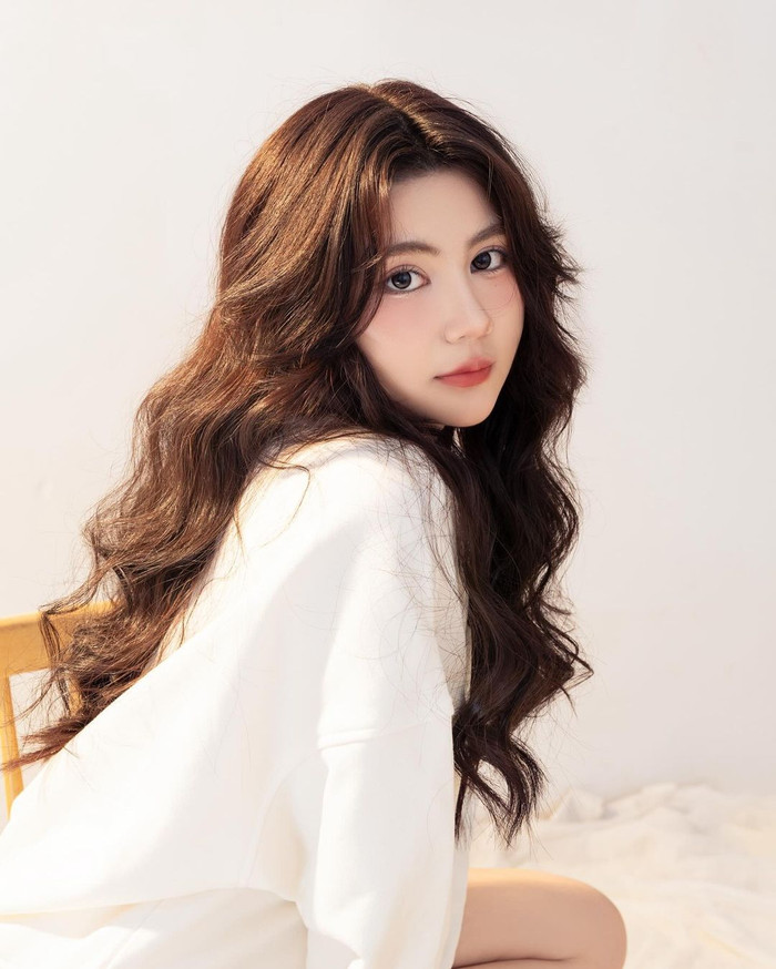 Việc thay đổi tạo hình của Hạt Dẻ được khán giả nhiệt tình ủng hộ. Nhiều ý kiến cho rằng đây là màu sắc phù hợp và đúng lứa tuổi với cô.  