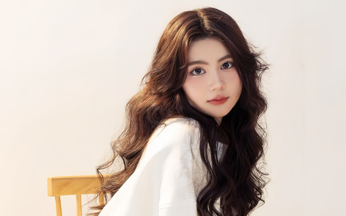 Con gái út Quyền Linh khoe nhan sắc trong veo tuổi trăng rằm Ảnh 2