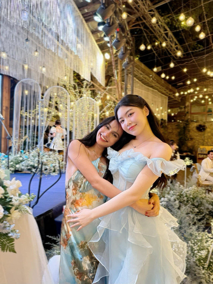 Hai nhan sắc 'mười phân vẹn mười' của Emma Lê và Lọ Lem.