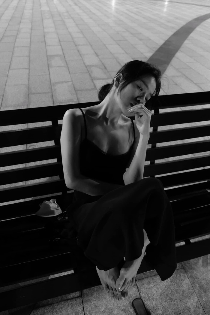 Lệ Quyên trải qua tuổi thơ nghèo khó.