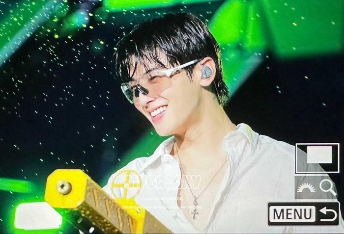 Cha Eun Woo lộ diện sau tin hẹn hò Rosé, gây sốt với body cực phẩm trên sân khấu Ảnh 1