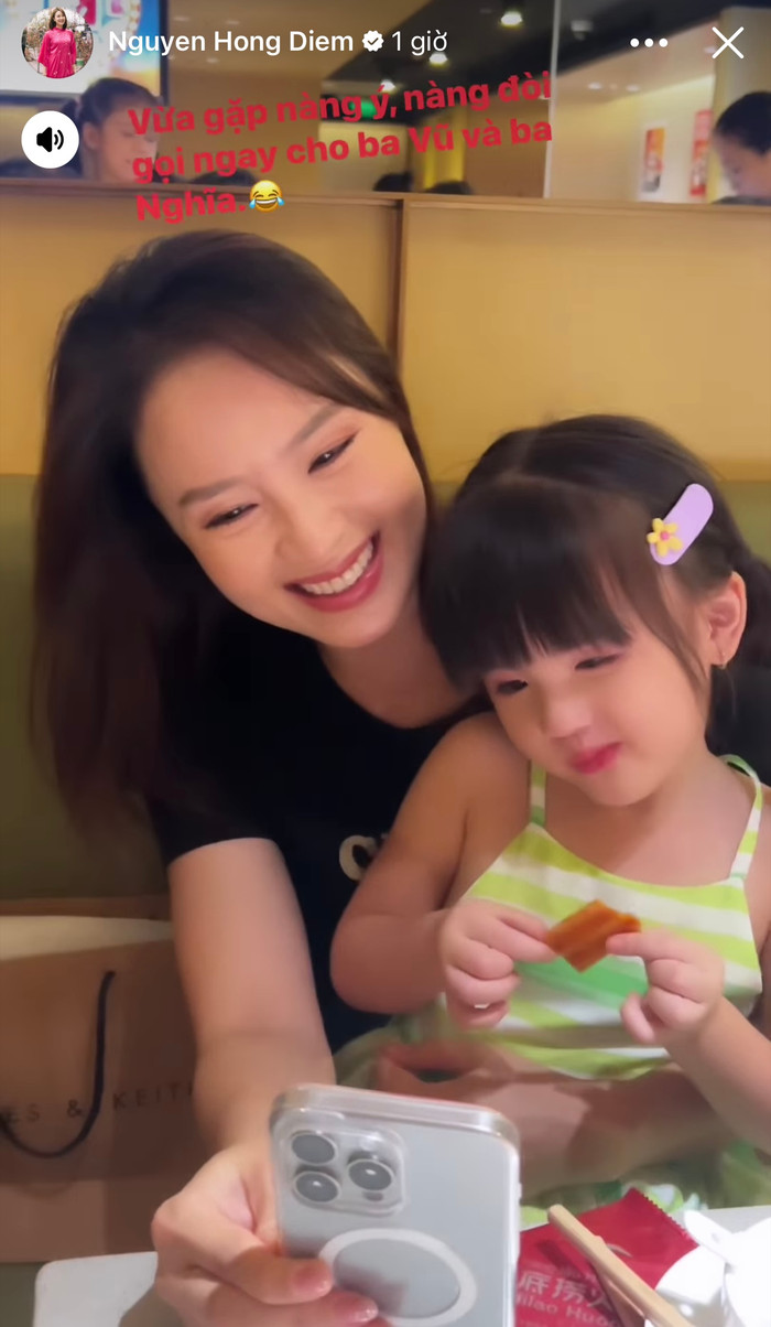 Hồng Diễm chia sẻ khoảnh khắc con gái cưng đòi bố, đáng yêu đến mức khiến dân tình tan chảy Ảnh 1