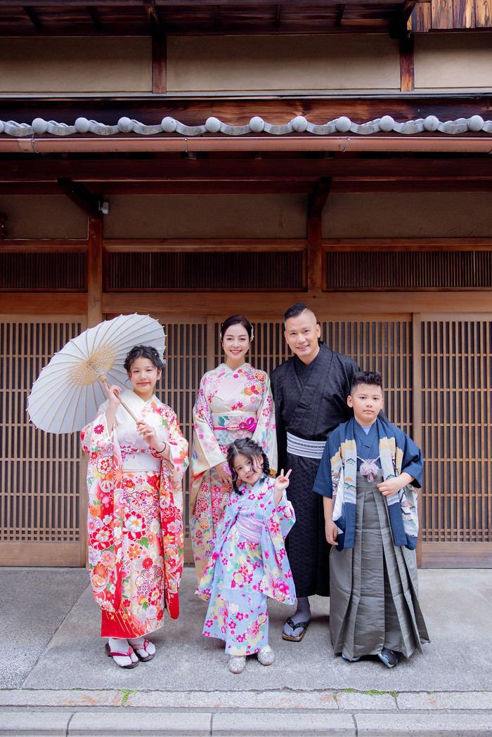 Gia đình Jennifer Phạm có chuyến du lịch tại Nhật Bản.