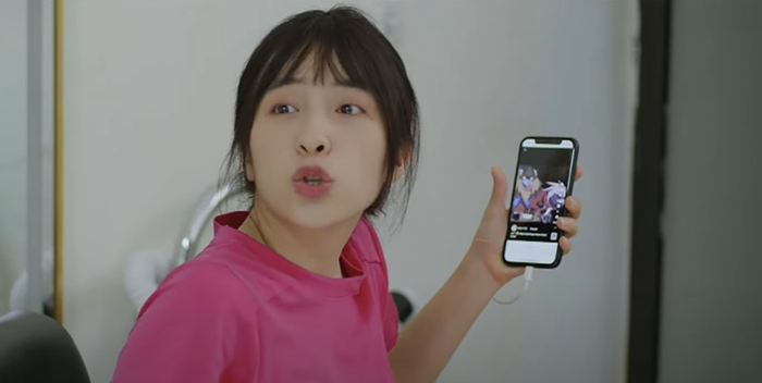 Nối gót Thúy Diễm, một nữ diễn viên VTV tiếp tục khiến người xem ức chế vì tính cách tưng tửng Ảnh 4