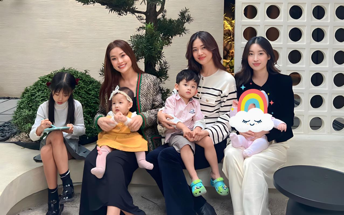 Tại thời điểm khi Đỗ Mỹ Linh chưa công khai con gái, Thanh Tú khi đăng ảnh chụp chung với bạn đã chủ động che ảnh cháu. Ảnh: FBNV